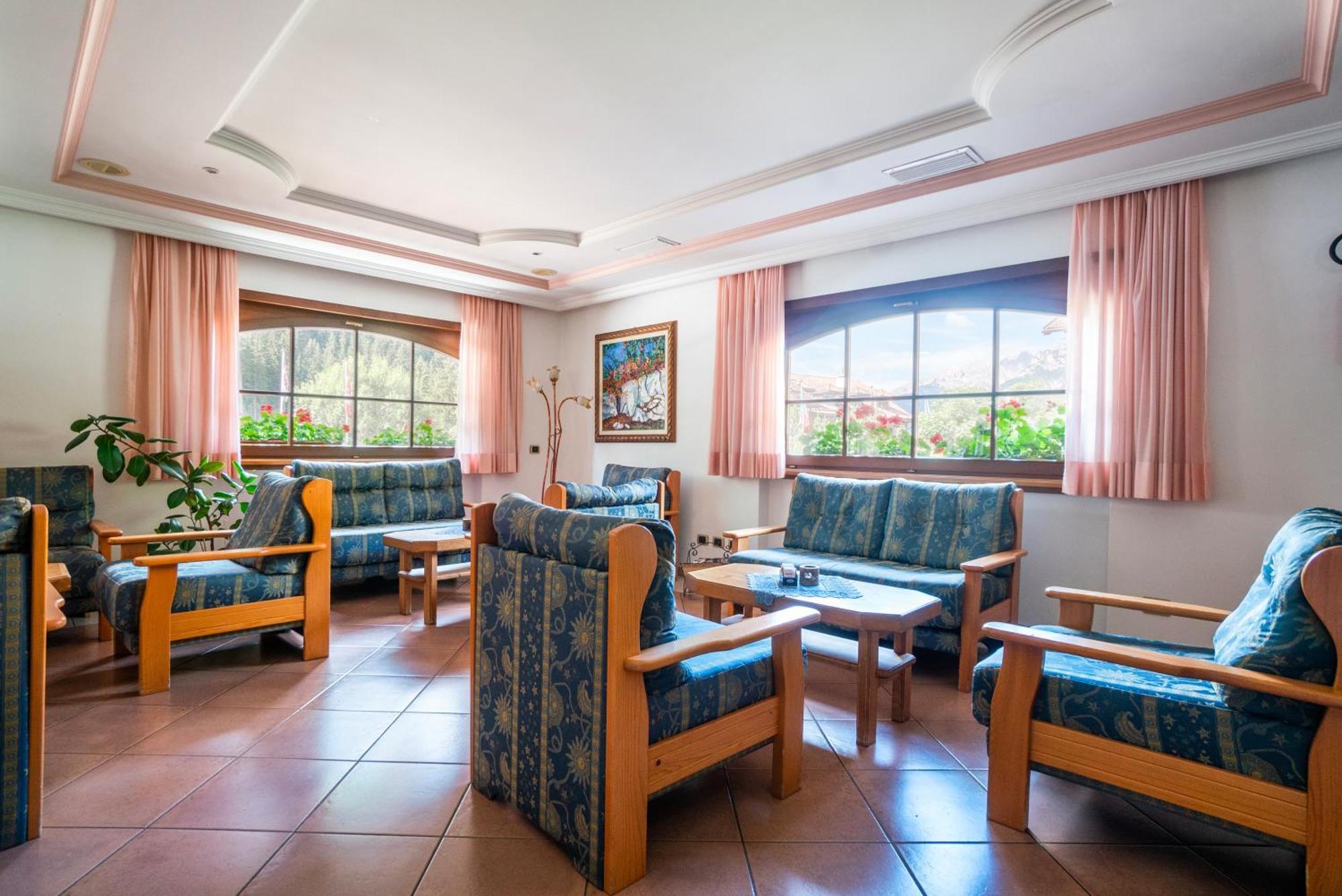 Garni Aritz Otel Campitello di Fassa Dış mekan fotoğraf